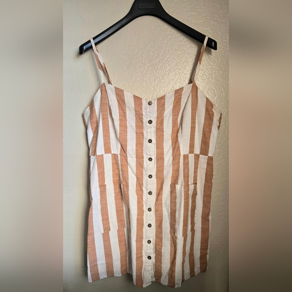 Forever 21 Tan and Cream Sleeveless Mini Dress